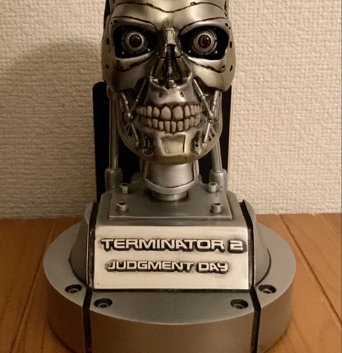 ターミネーター2 エンドスケルトンヘッドバンク フィギュア