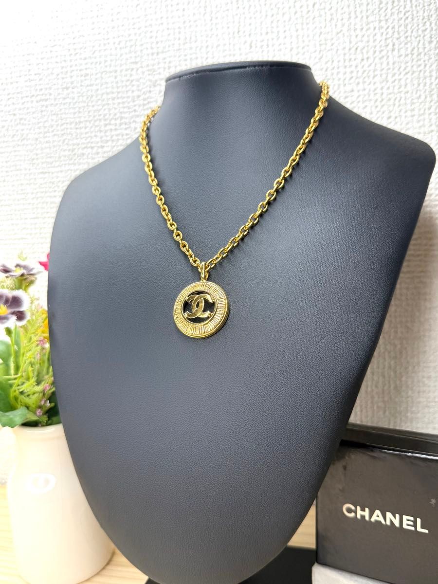 美品 CHANEL シャネル ココマーク サークル ラウンド ネックレス 美品 CHANEL シャネル ココマーク サークル ラウンド ネックレス