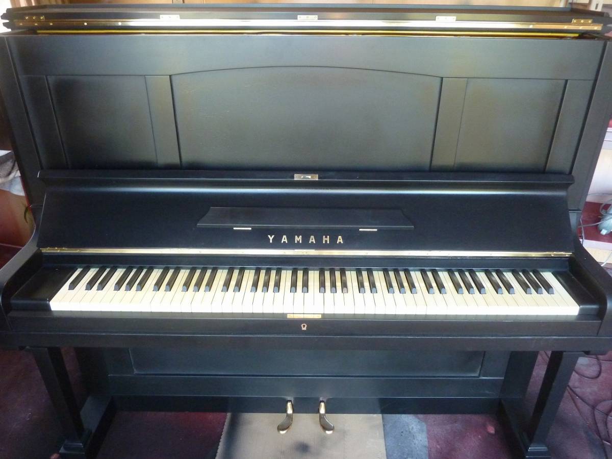 65 year front. Yamaha. U3 refresh all painted to Toro. house piano atelier 