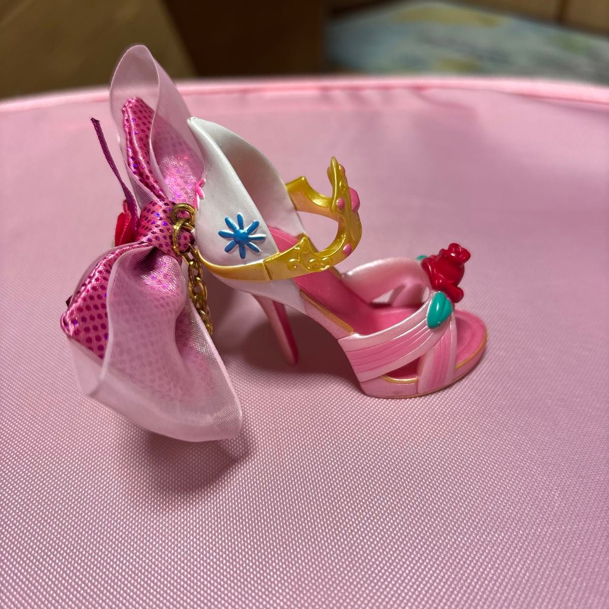 オーロラ姫 キーホルダー キーリング ディズニー プリンセス 靴 ディズニーリゾート プリンセス 靴 オーロラ姫 キーホルダー