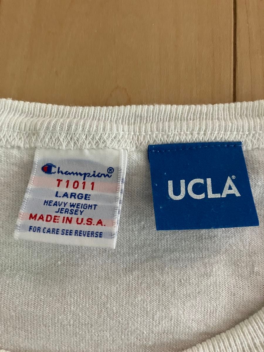 チャンピオン　UCLA ロゴTシャツ