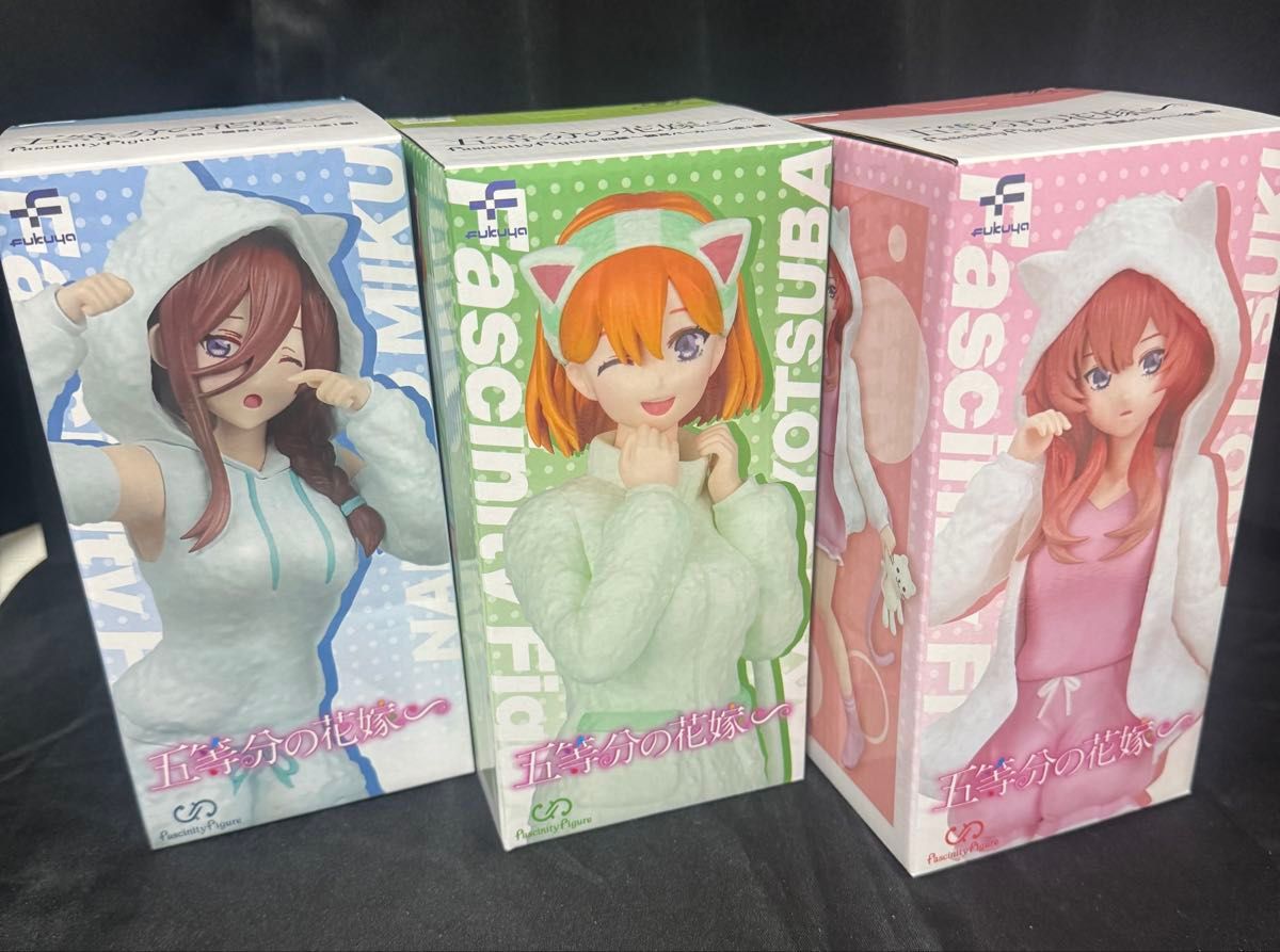 五等分の花嫁 猫耳パーカー 中野四葉、中野五月 合計14個セット 五等分の花嫁∽ 猫耳パーカー 中野三玖 中野四葉 中野五月 3種
