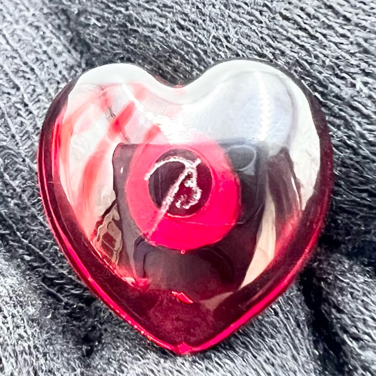 美品 バカラ クリスタルブローチ ハート Baccarat ハートピンブローチ 赤 箱付き 極美品 クリスタル