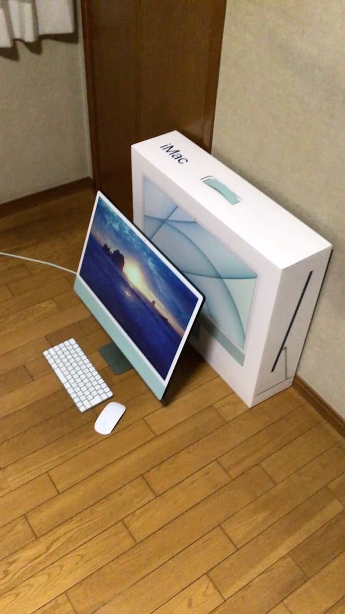 iMac 24インチ M1 2021モデル 8コアCPU/8コアGPU メモリ8GB/SSD1TB A2438 傷あり BTO