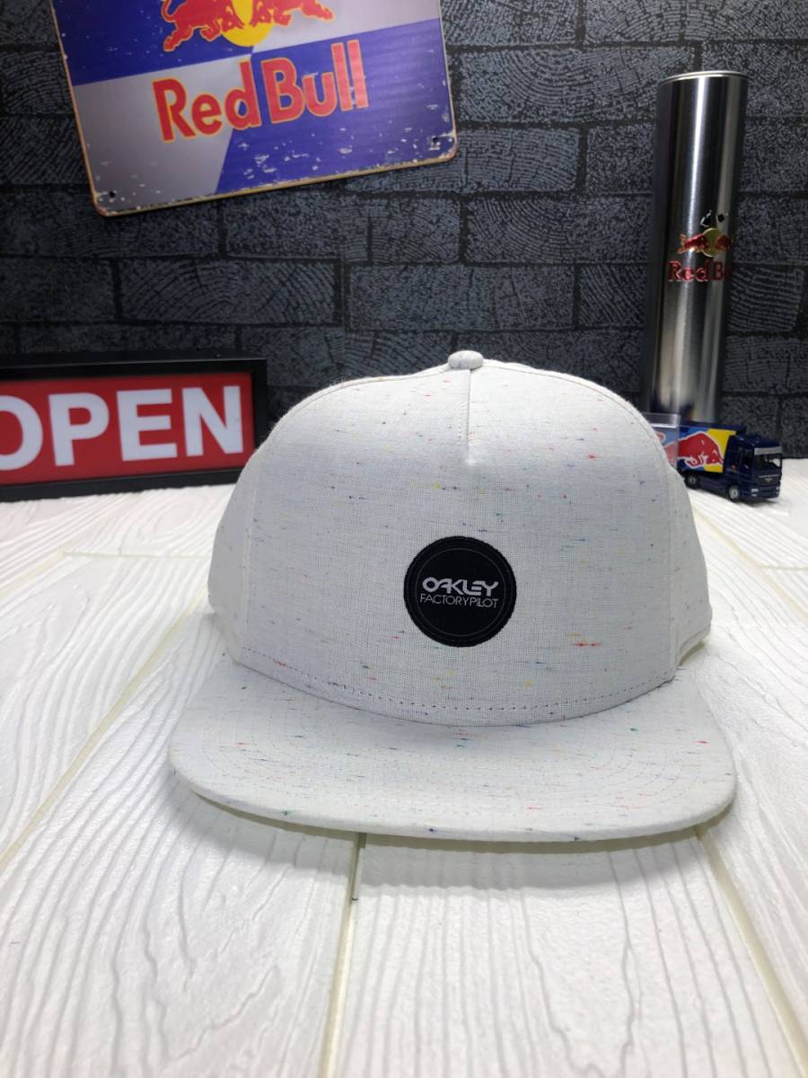 残1！即日発送！送料無料！タグ付新品 オークリー キャップ　Oakley Fleck Snap Back Factory Pilot 帽子_画像2