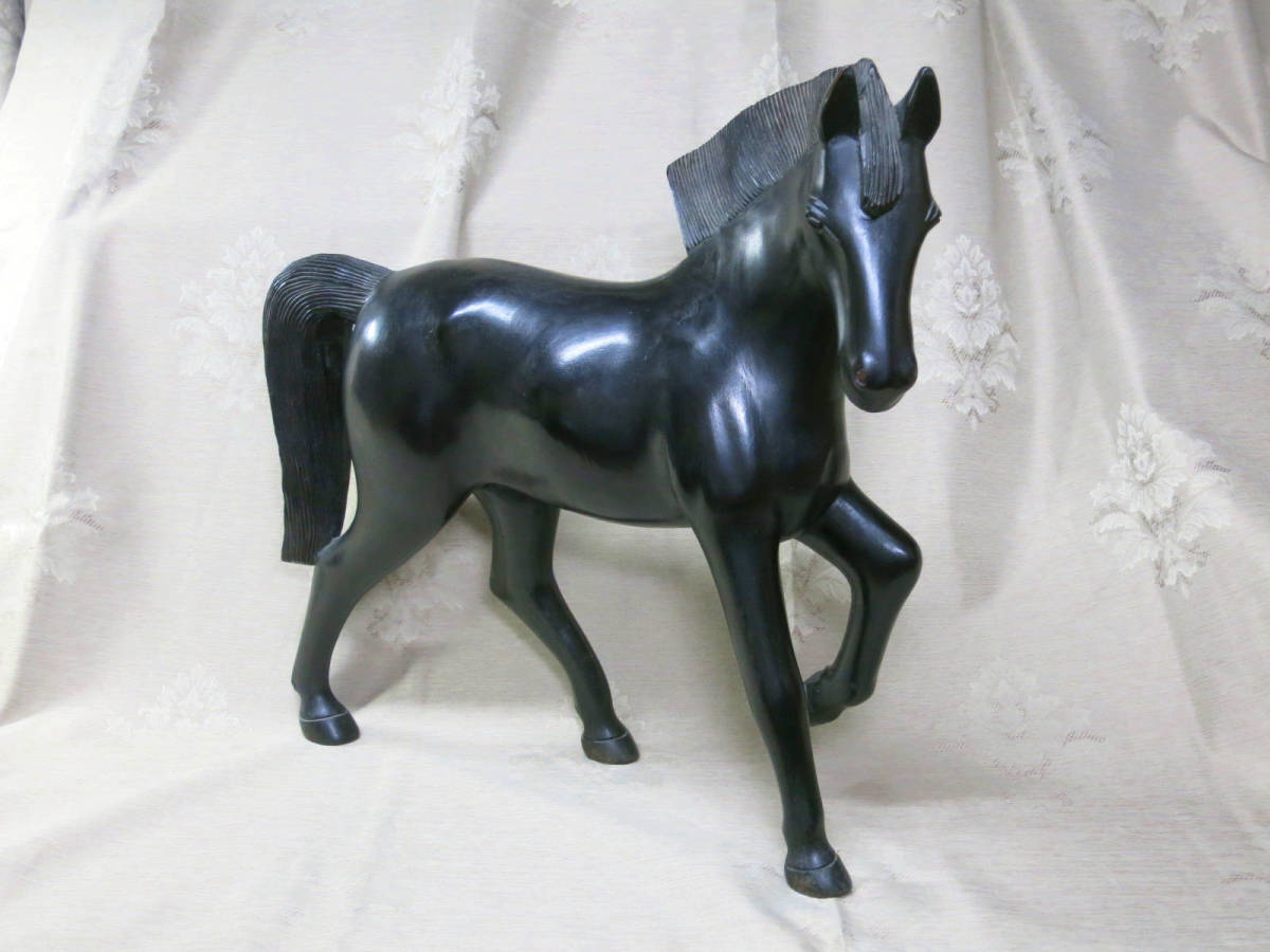 大幸 黒馬 左馬 2021特集 一刀彫の置物 値引 天然木 美品 競争馬 サラブレッド オブジェ アメリカンアート 馬牧場