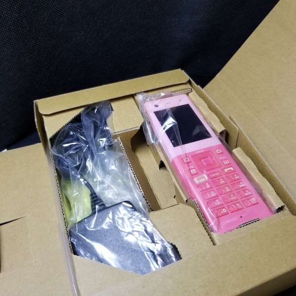 【未使用品】【送料無料】 Y!Mobile WILLCOM WX07K Pink x Pink ピンク×ピンク 製造番号：260873888_画像2