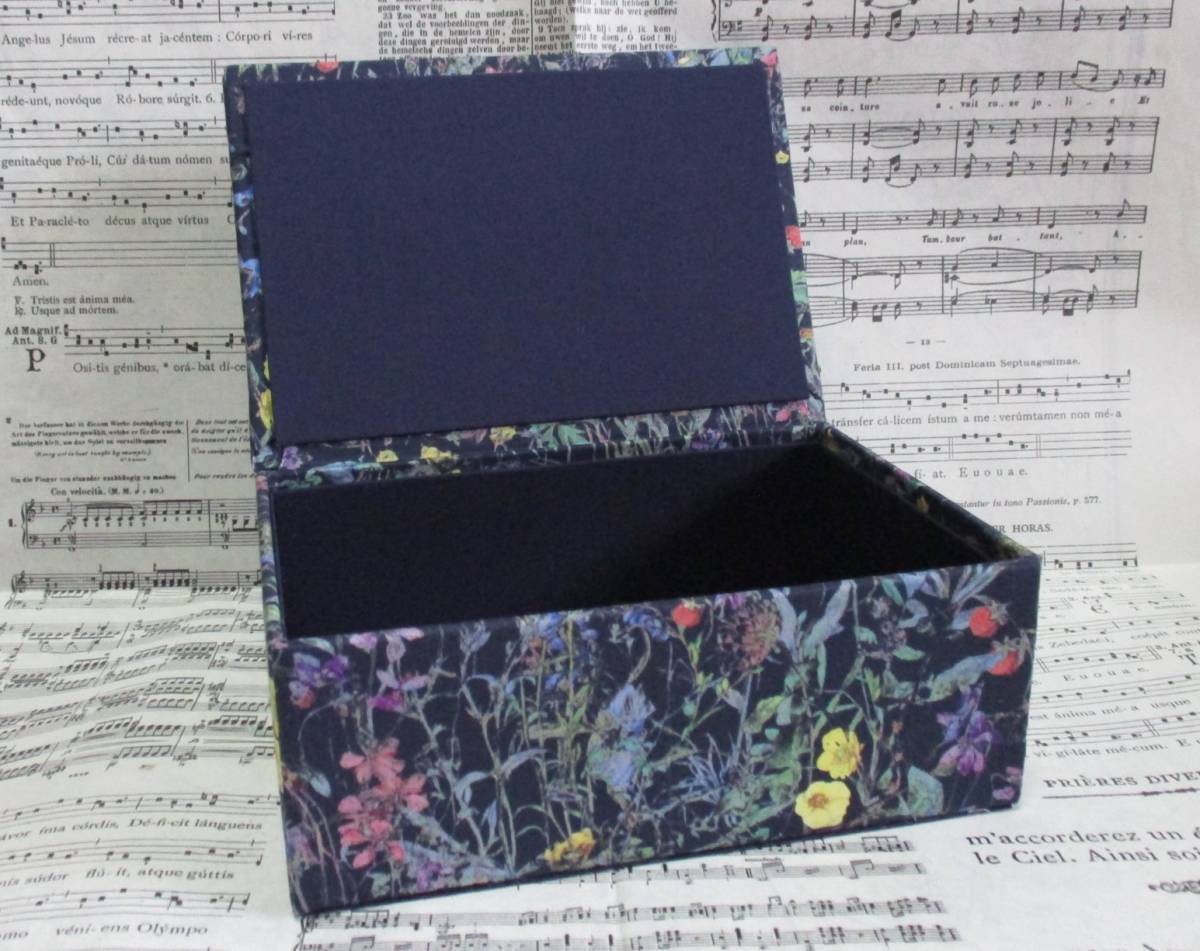 [ large 2] Liberty Wild Flowers wild * flower z black cloth box *BOX present case storage . tree pattern nature .. flower 