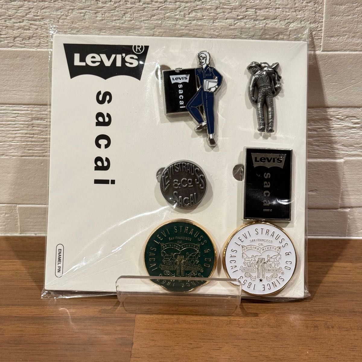 sacai Levi’s サカイ リーバイス ノベルティ バッチ 限定 新品 sacai x LEVI'S Pins (Set of 6)
