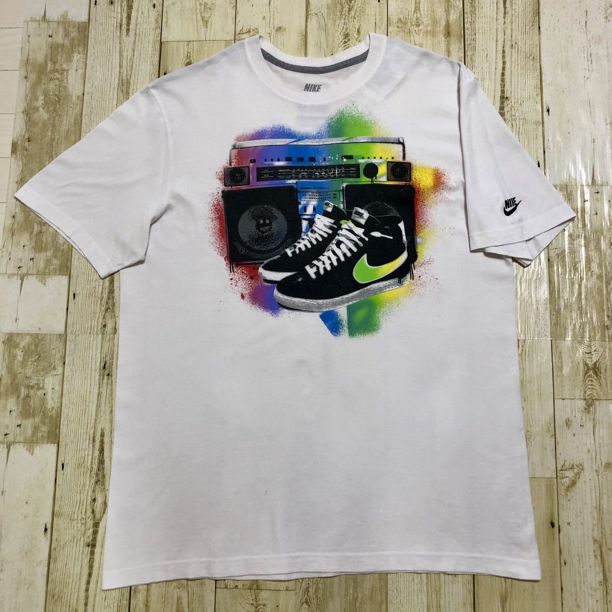 NIKE ナイキ スニーカー ラジカセ レインボーカラー　虹色 ビッグプリント ビッグロゴ メンズ ユニセックス 半袖Tシャツ TEE L 古着