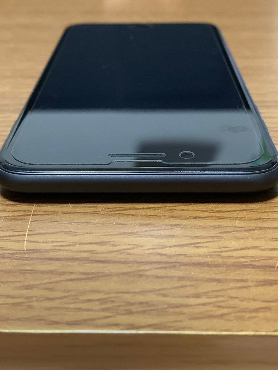 iPhone8Plus64G SIMロック解除済