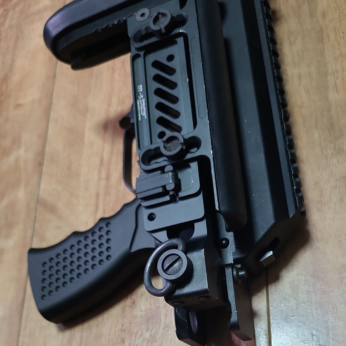 東京マルイAKM ガスブローバック Zenitカスタム タルコフ FSB