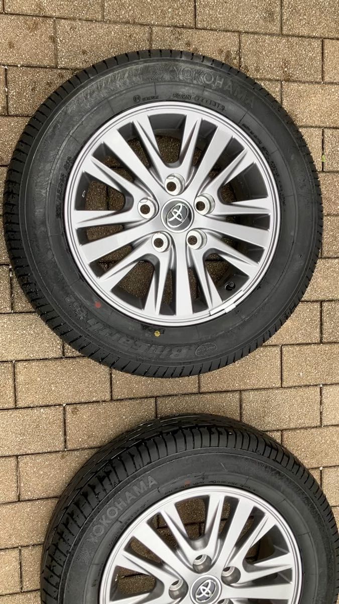 【セット①】トヨタエスクアィア 純正アルミホイールタイヤセット 4本 195/65R15 ※2本ずつ計4本でご注文お願いいたします