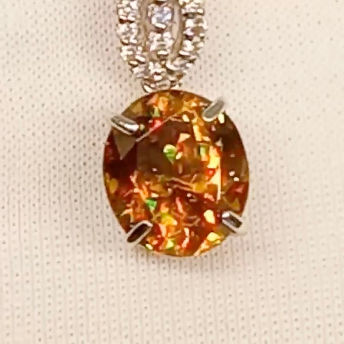 pt900 天然スフェーン&天然ダイヤモンドネックレス 2.62ct 鑑別書