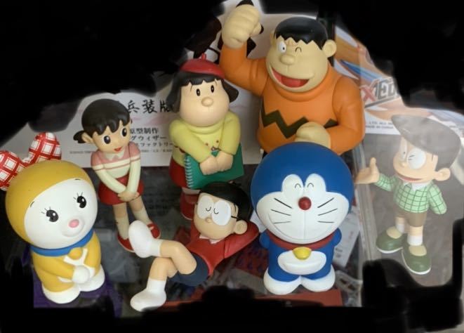 ヤフオク メディコムトイ 7体セット ドラえもん のび太 ジ