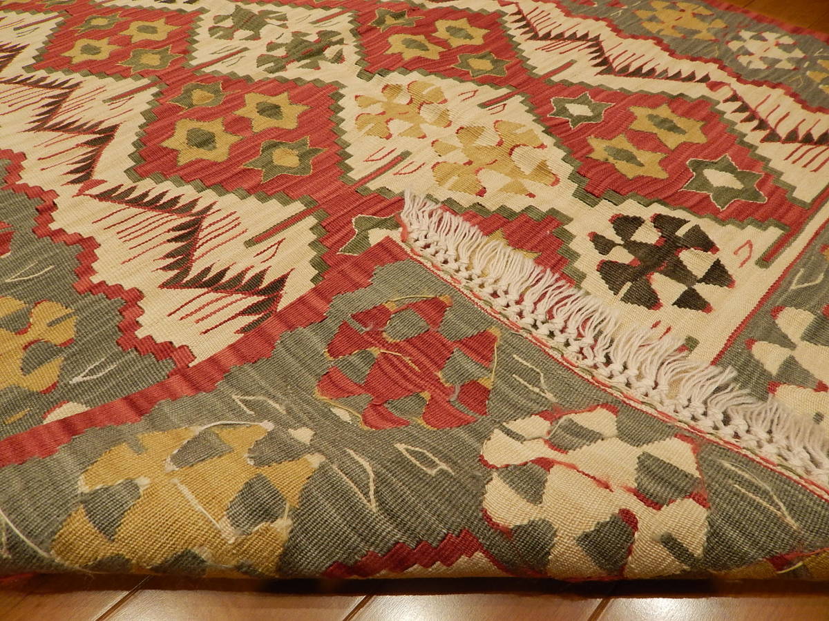 トルコ手織りキリム 124X89cm ウシャック地方 玄関マット 水色 赤