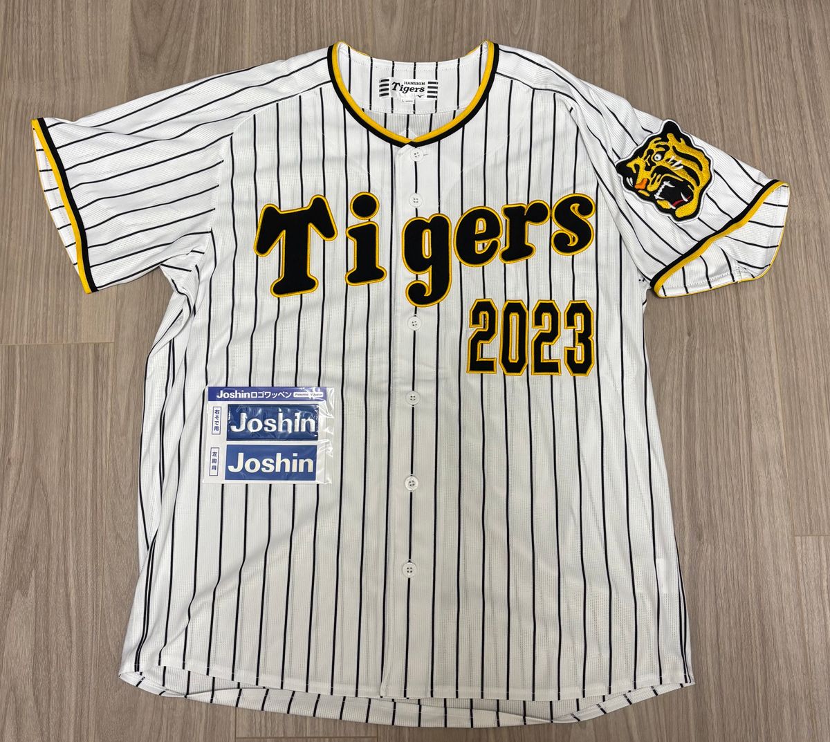 阪神タイガース 2023 日本一記念 ユニフォーム Lサイズ ワッペン付き 阪神タイガース 2023 日本一記念 ユニフォーム Lサイズ ワッペン