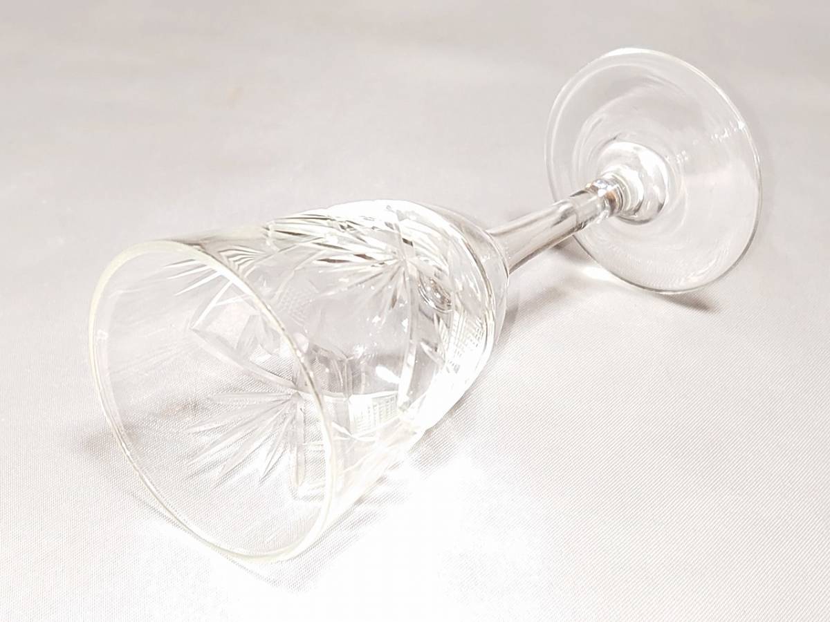  liqueur glass cut . calibre approximately 4.9. height approximately 9. legs attaching cup [1484]