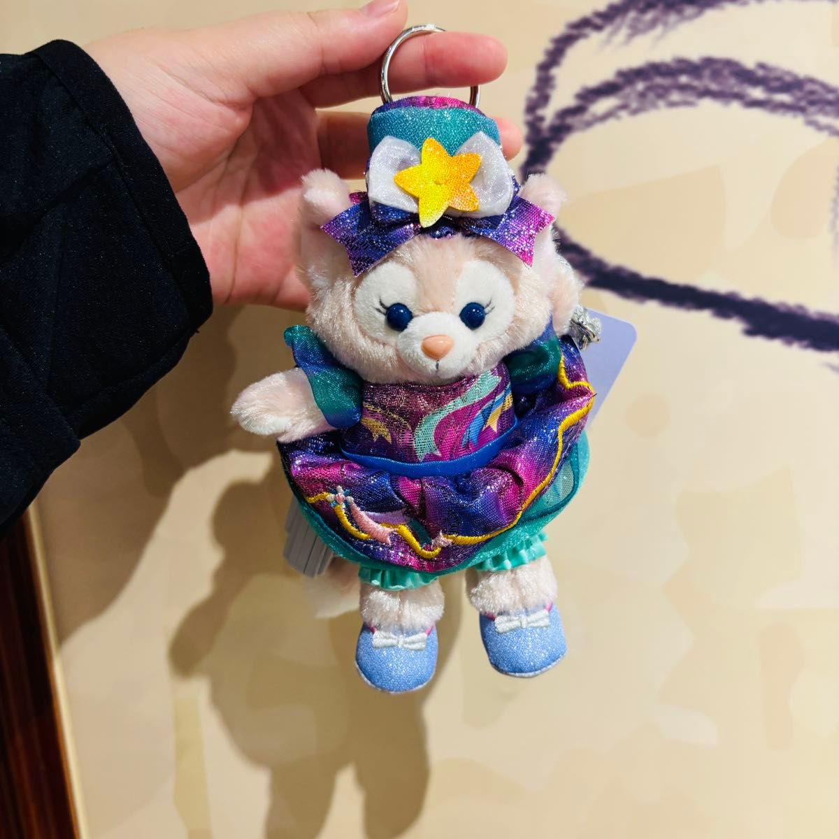 香港ディズニー 20周年 リーナベル ぬいぐるみチャーム キーホルダー 新品】香港ディズニー 20周年グッズ リーナベルキーホルダー