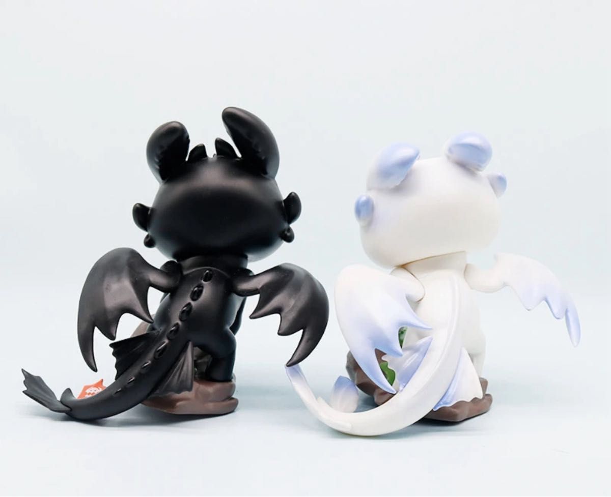 ヒックとドラゴン トゥース&ライト・フューリー フィギュア 2体セット即購入OK ヒックとドラゴン トゥース&ライト・フューリー フィギュア 2体