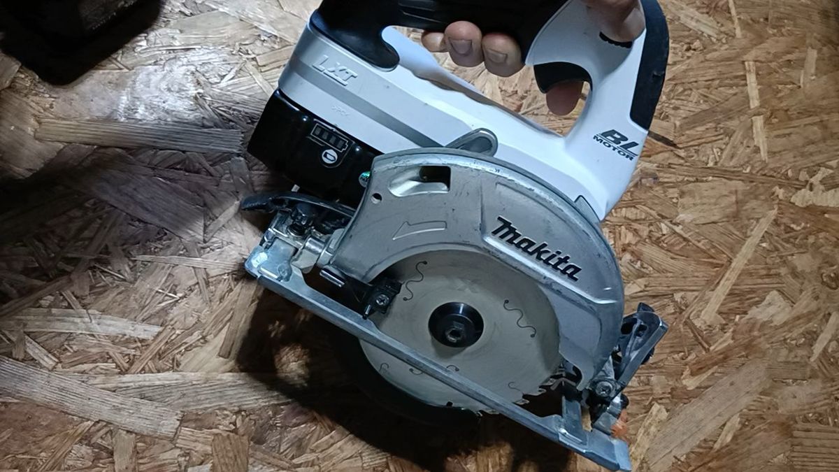makita 18V充電式マルノコ HS471D