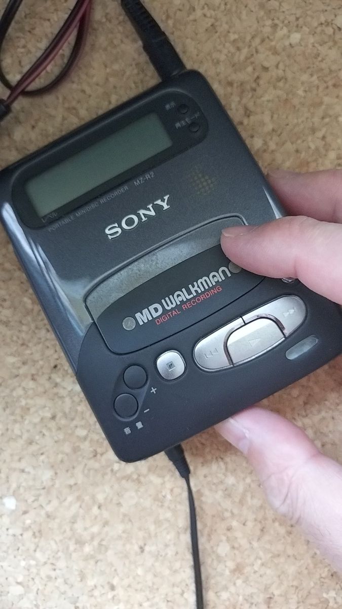 【再生確認済み】SONY MZ-R2 ソニー MDウォークマン ポータブルMDレコーダー MD WALKMAN 録音