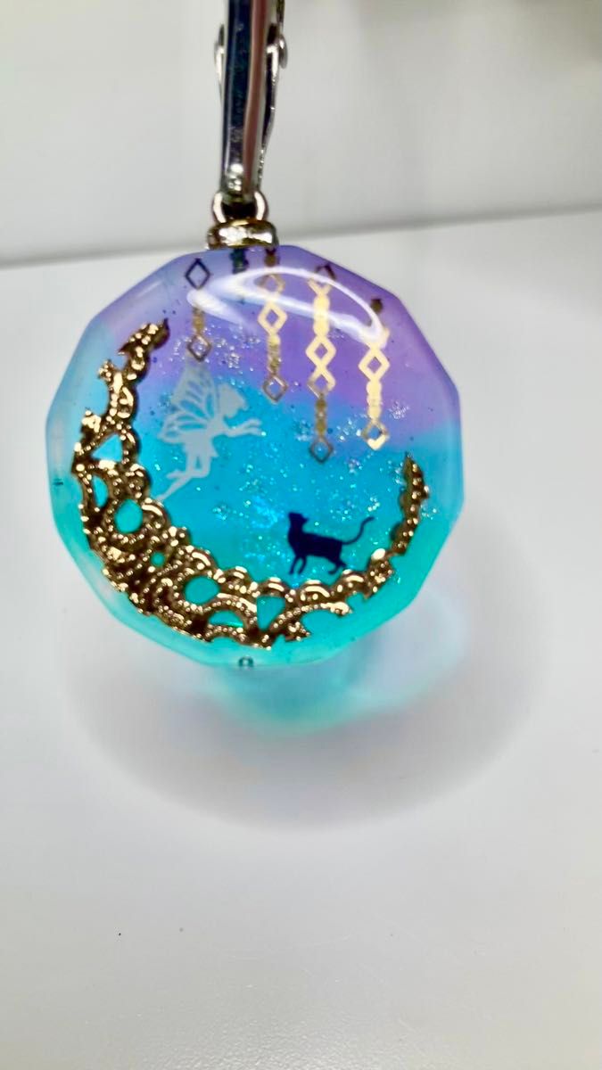 No.301 レジン 幻想 風景 妖精 猫 月 ハンドメイド ネックレス キーホルダー