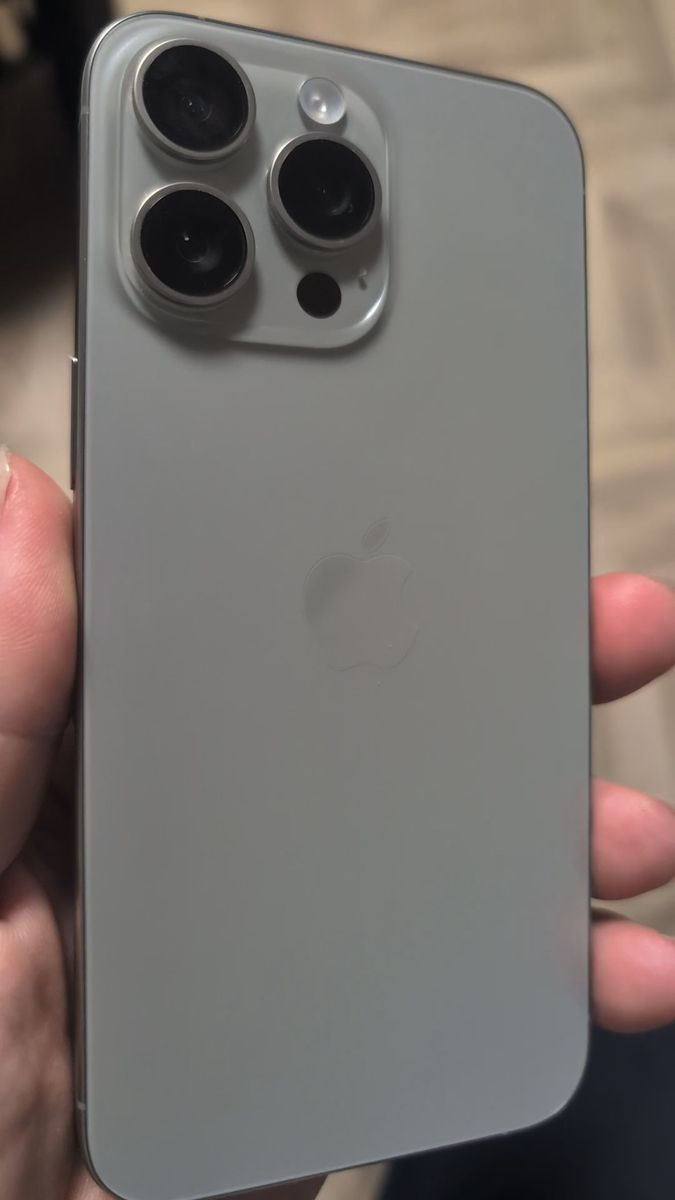 Apple iPhone 15 Pro Max ナチュラルチタニウム SIMフリー 値段交渉なし