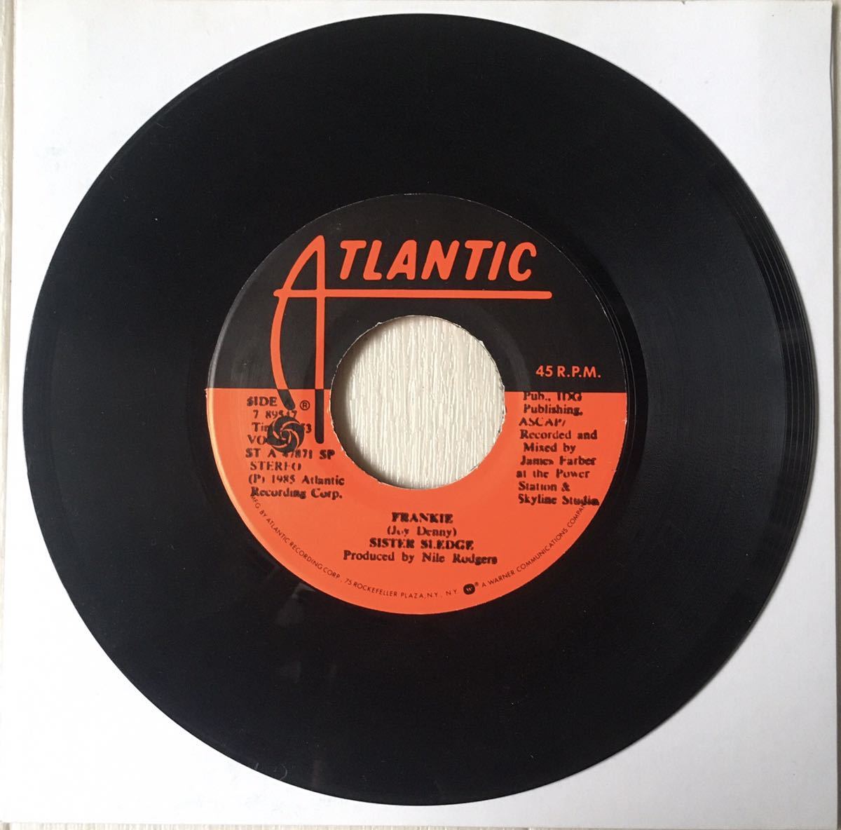 7インチレコード / Sister Sledge - Frankie / Hold Out Poppy / Nile Rodgers Prod. / Disco Soul Funk /の画像1