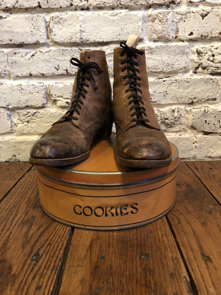 【ヴィンテージ 】クッキー缶 can ディスプレイ台 ショーケース カントリー 古道具 アンティーク ブロカント ドライフラワー 店舗什器 古着