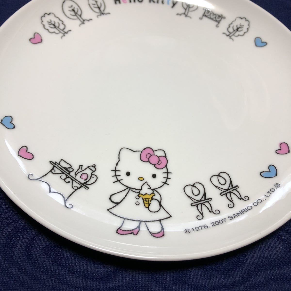 激レア非売品 サンリオ2007年製 ハローキティ 陶器 絵皿 激レア非売品 サンリオ2007年製 ハローキティ 陶器 絵皿