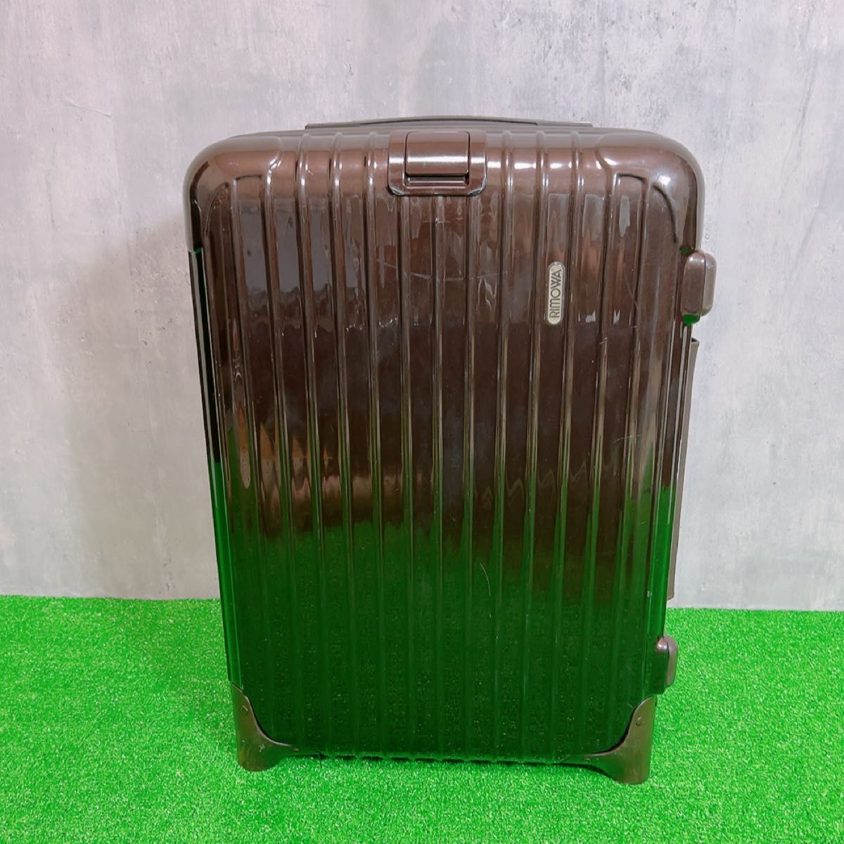 美品 リモワ サルサデラックス 33L 機内持ち込み 2輪 TSAロック 茶色 リモワ サルサデラックス 33L 機内持ち込み 2輪 TSAロック 茶色