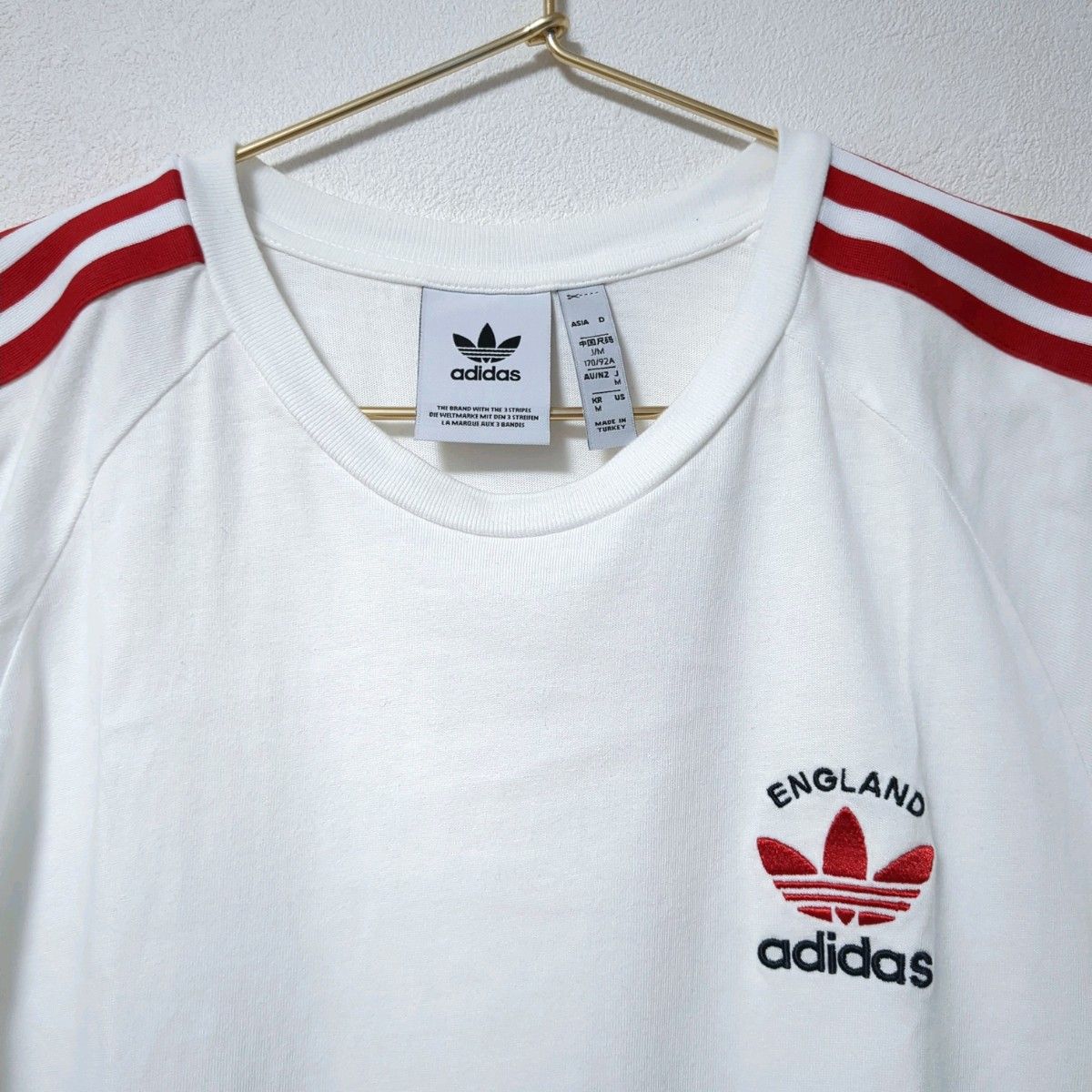 adidas Originals 3 Stripes ロゴ半袖シャツ adidas Originals 3ストライプ刺繍ロゴ半袖Tシャツ M白×赤