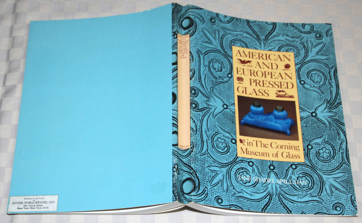  foreign book American and European Pressed Glass in the Corning Museum of Glass Europe and America. Press glass guide 1981 year used book