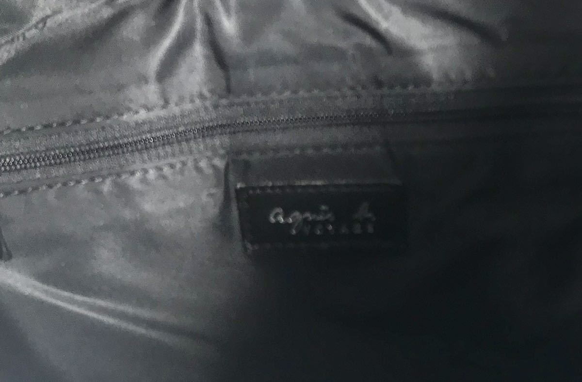 美品 Agnis b アニエス・ベー 2WAY A4雑誌OK フォーマル冠婚葬祭 上質本革 ブラック 上品なトート&ショルダーバッグ 。ロゴチャーム付き。