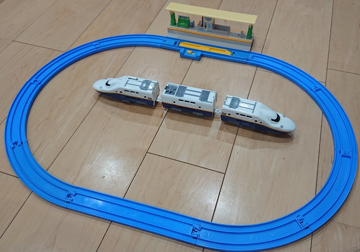 プラレール 車両 E4系 MAX とき イエローライン 街の駅 レール プラレール 車両 E4系 MAX とき イエローライン 街の駅 レール