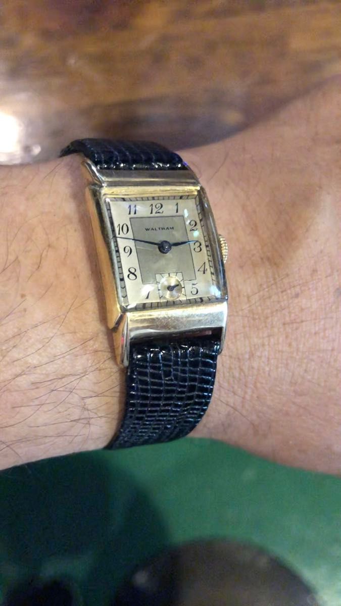 上品★レア稼動★美品 WALTHAM ウォルサム ヴィンテージ スクエア スモセコ ユニセックス 手巻き 腕時計 上品な雰囲気