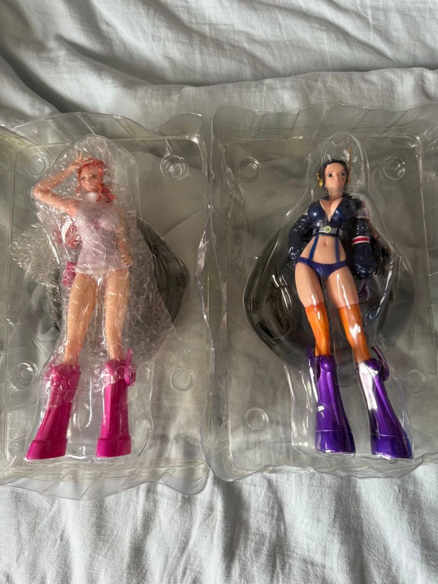 ワンピース ナミ ロビン フィギュア2個セット ONE PIECE ワンピース ナミ ロビン フィギュア2個セット 新品未使用 ONE