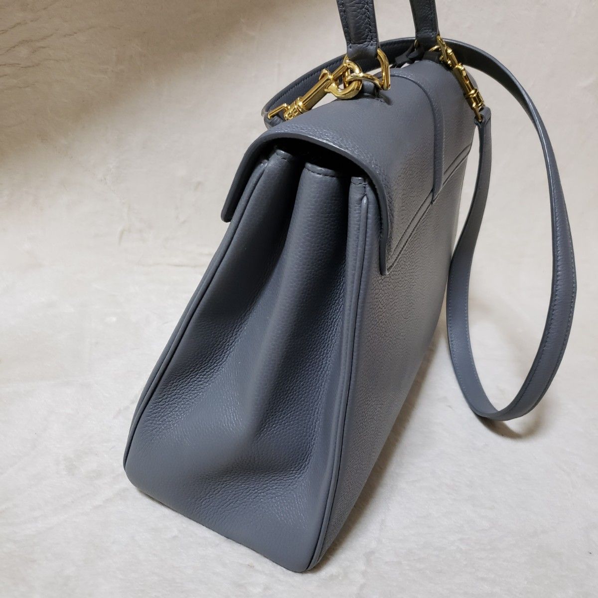 【希少】CELINE(セリーヌ)16/セーズ シボ革 Medium バッグ セリーヌ セーズ16 ミディアムサイズ シボ革グレインドカーフ