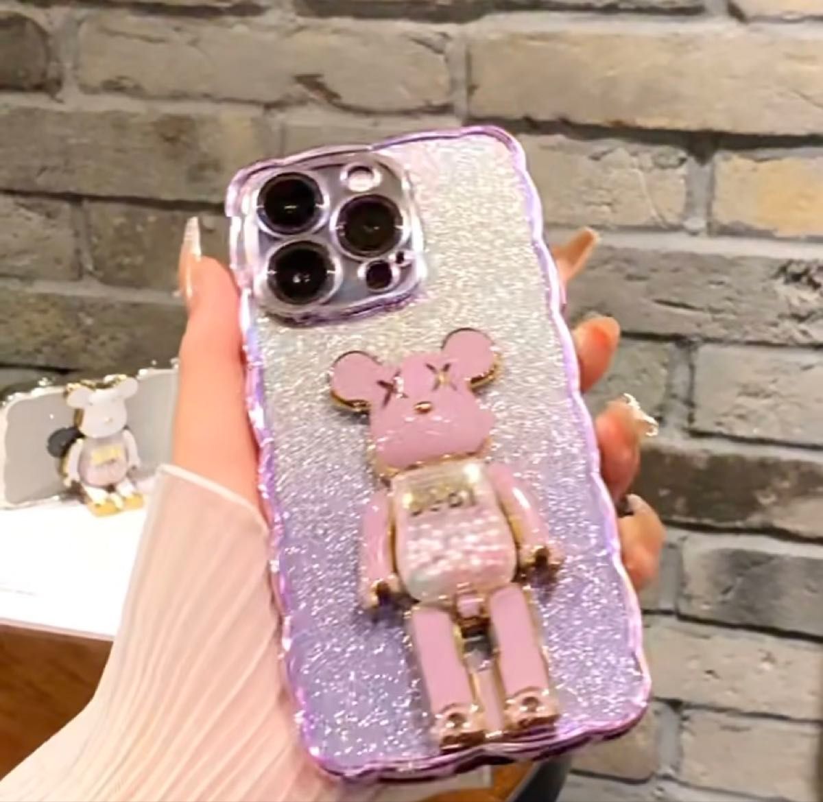 在庫更新!韓国ベアブリックKAWSカウズ風iPhoneケースキラキラ