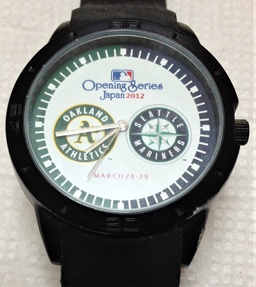 MLB 2012 オープニングシリーズ JAPAN　クォーツ腕時計　used_画像1