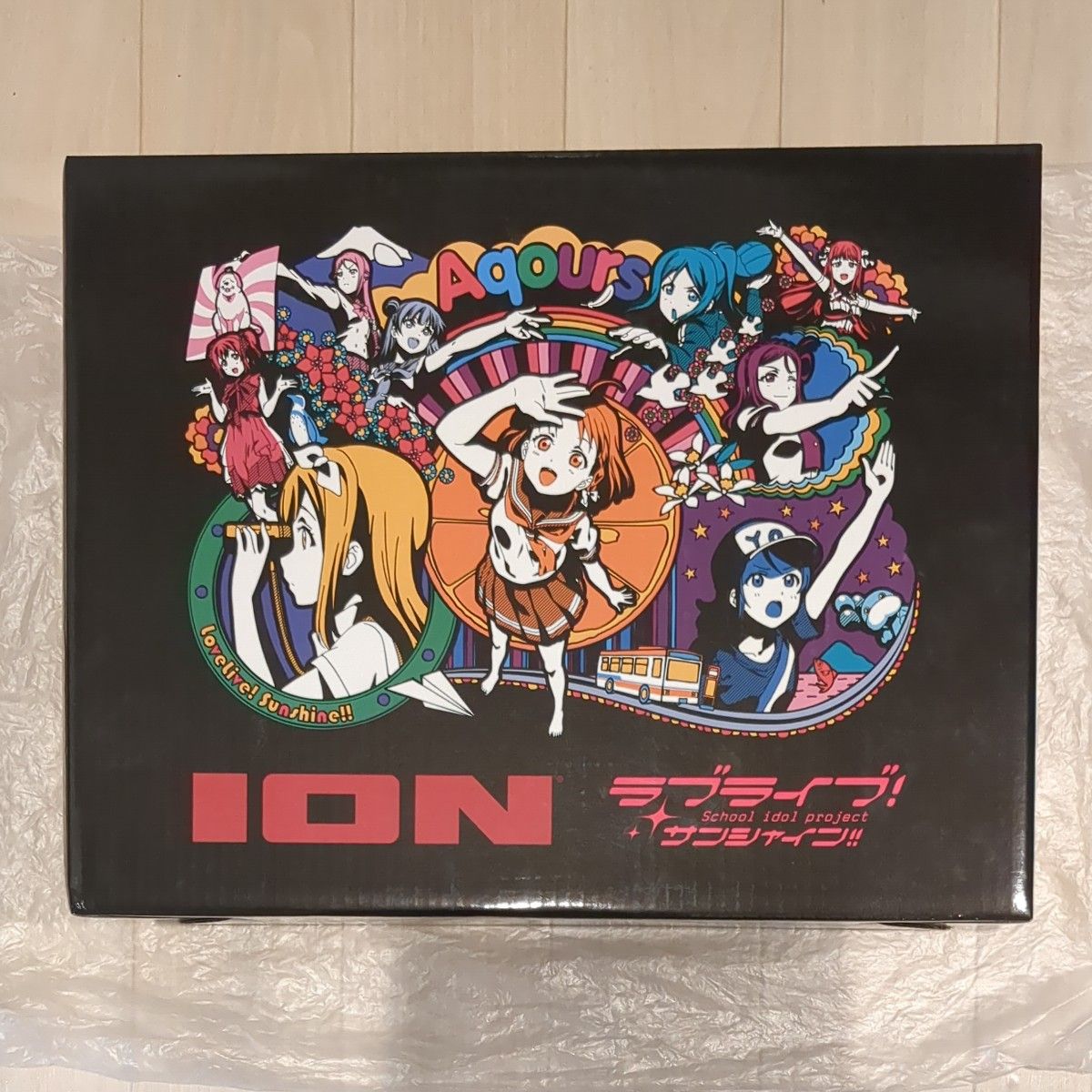 Aqours スーツケース型レコードプレーヤー ION×ラブライブ Aqours スーツケース型レコードプレーヤー ION×ラブライブ