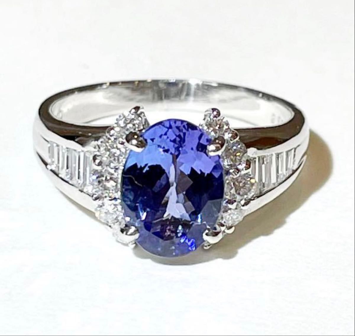 ☆Pt900 タンザナイト1.96ct&ダイヤ0.56ct付きリング 指輪 14号 鑑別書☆