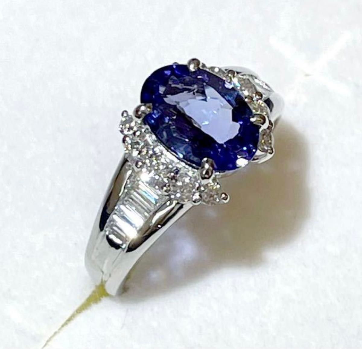 ☆Pt900 タンザナイト1.96ct&ダイヤ0.56ct付きリング 指輪 14号 鑑別書☆