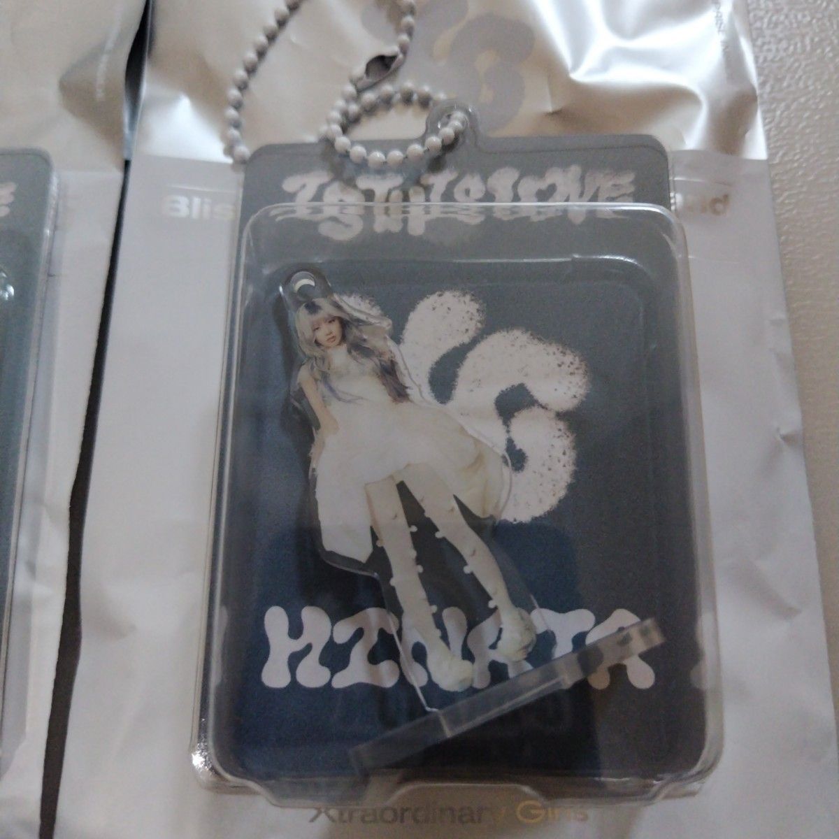 XG IS THIS LOVE アクリルスタンド ブリスターチャーム 2種セット XG IS THIS LOVE アクリルスタンド ブリスターチャーム 2種