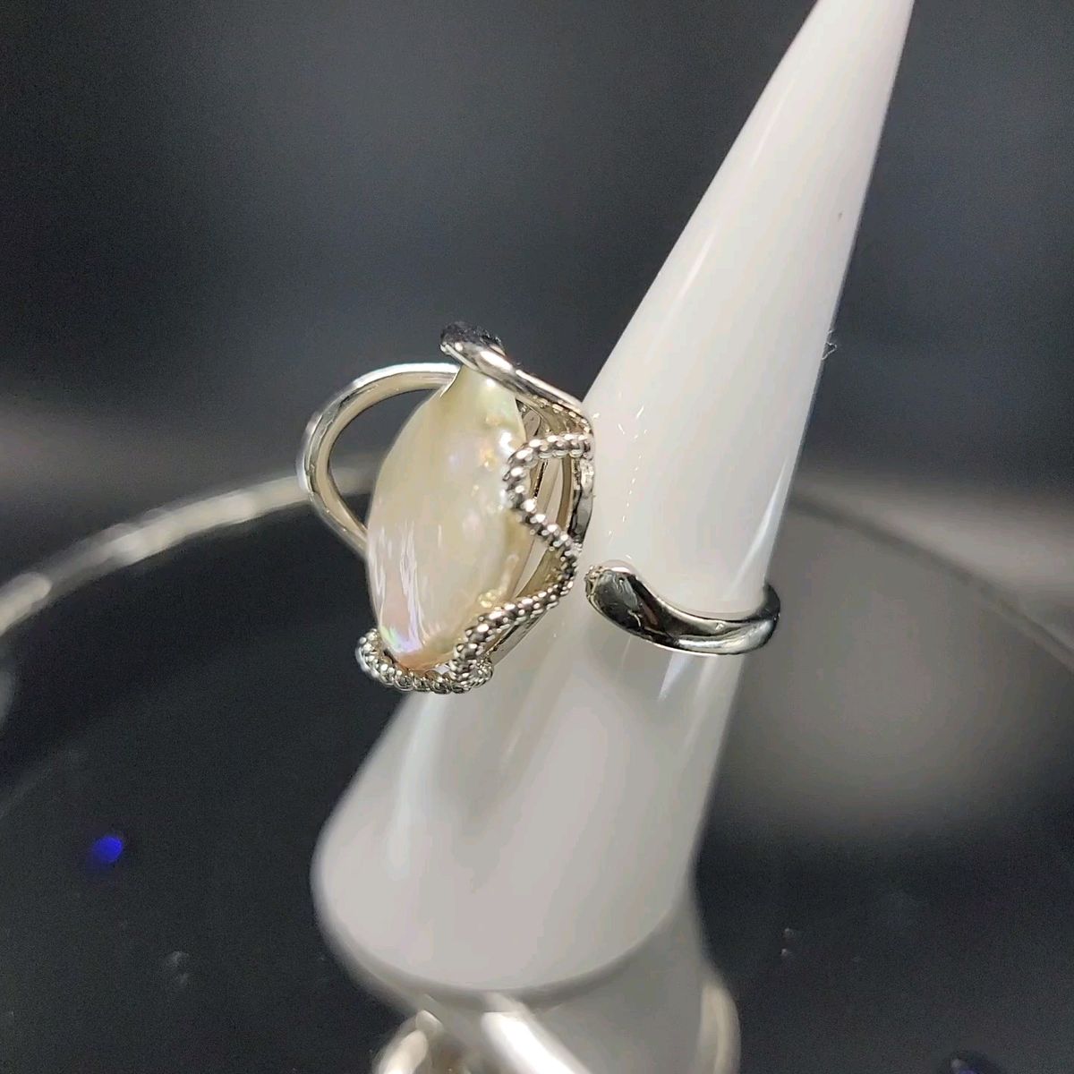 激安!天然【新品】淡水パール 真鍮製 フリーサイズリング ★ ピンクレインボーカラー