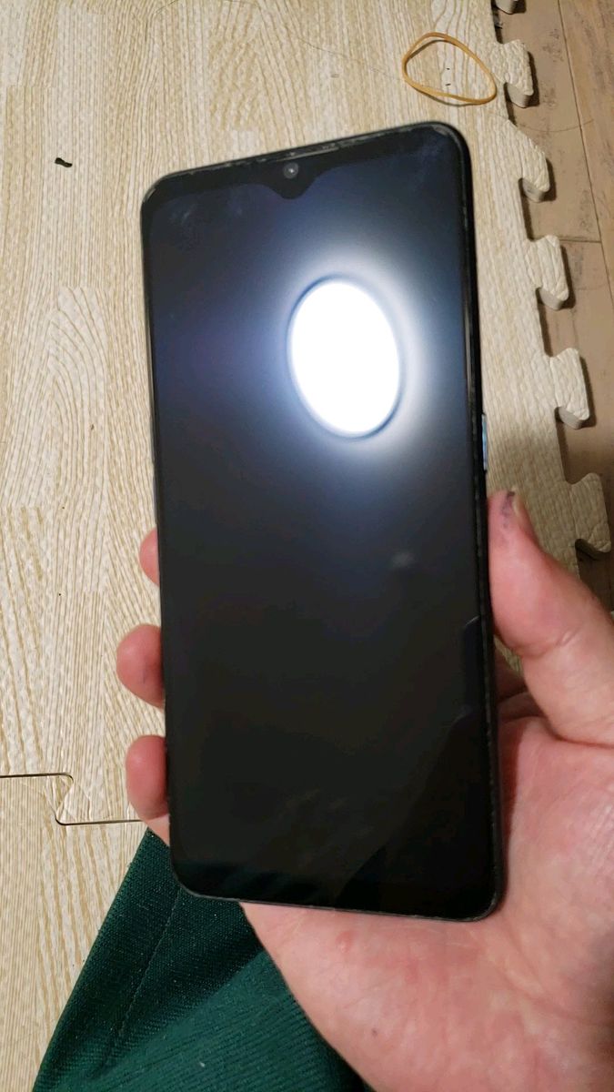 (ジャンク)oppo reno3 a uqモバイル シムフリー