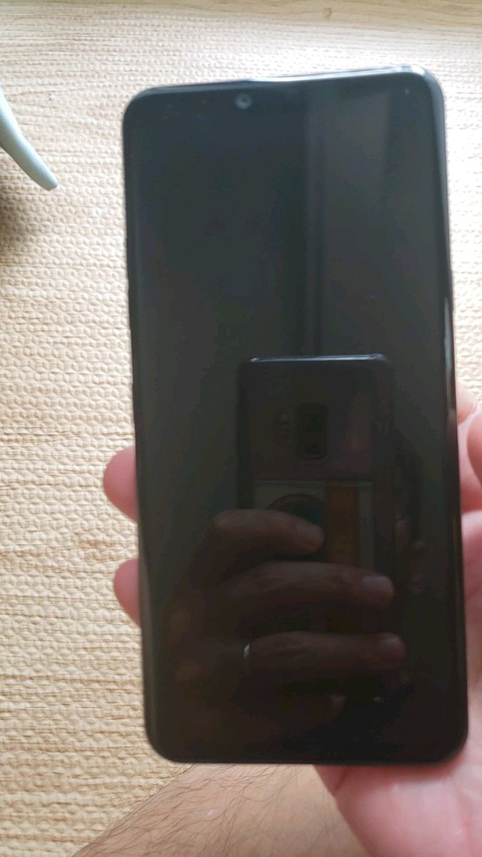 LG style3 L-41A DOCOMO SIMロック解除済