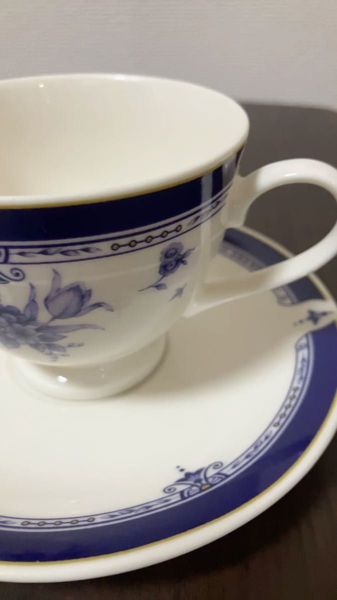 未使用に近い【送料無料】Sango 三郷陶器 カップ&ソーサー コーヒーカップ ティーカップ ソーサー 2客 ペア 紅茶 コーヒー