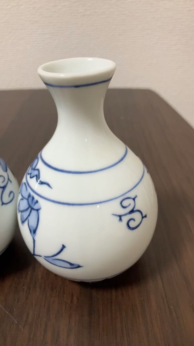 使用回数少なめ【送料無料】徳利 有田焼 4本 2種 酒器 熱燗 割烹 染付 古伊万里 居酒屋 料亭 日本酒 翌日発送 水差し